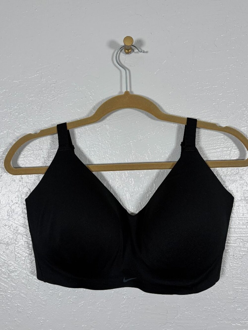 Nike Women L Black Alate Minimalist Sports Bra Padded Cup Athleisure Workout